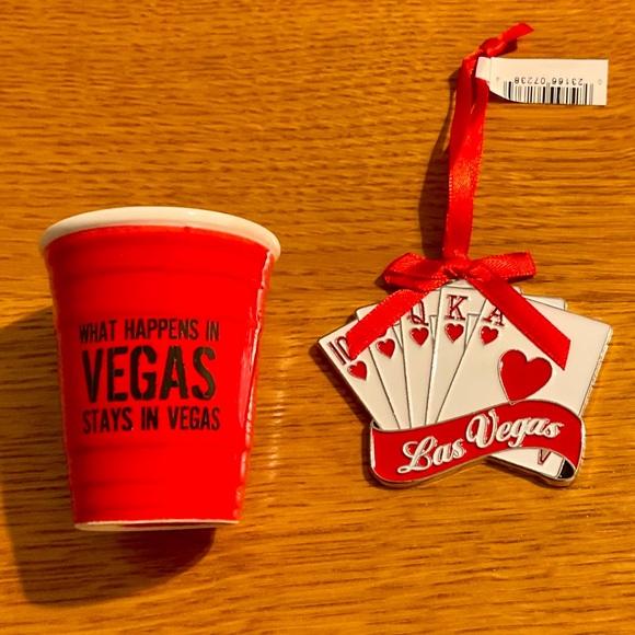 Set of 2 NWT Vegas-Themed Holiday Decorations - Picture 7 of 10